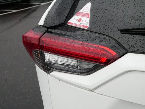 Used 2020 Toyota RAV4 XLE w/ XLE Grade Weather Package image 17