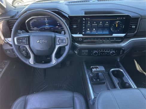 Used 2024 Chevrolet Silverado 1500 LT Trail Boss w/ LT Trail Boss Premium Package image 11