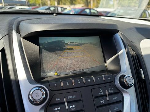 Used 2015 Chevrolet Equinox LT w/ Driver Convenience Package image 18