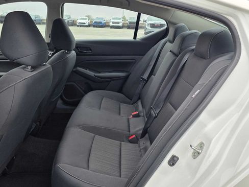 Used 2025 Nissan Altima 2.5 SV AWD/4WD image 16