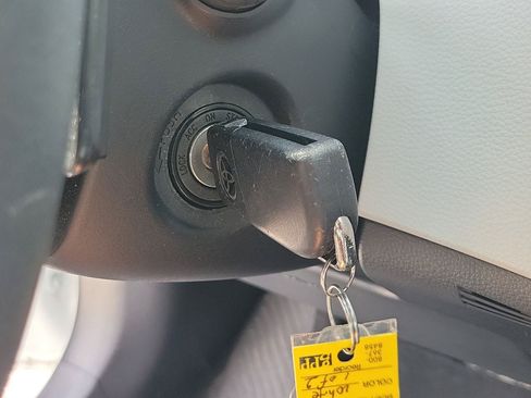 Used 2022 Toyota Corolla SE FWD image 29