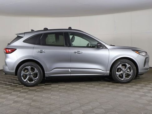 Used 2024 Ford Escape ST-Line w/ Tech Pack #1 FWD image 17