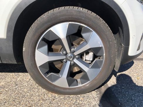 Used 2023 Volvo XC40 B5 Plus w/ Driver Assist Package image 9