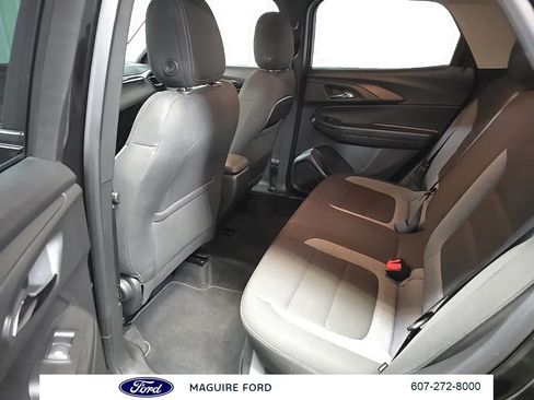 Used 2024 Chevrolet TrailBlazer LT w/ LT Cold Weather Package AWD/4WD image 33
