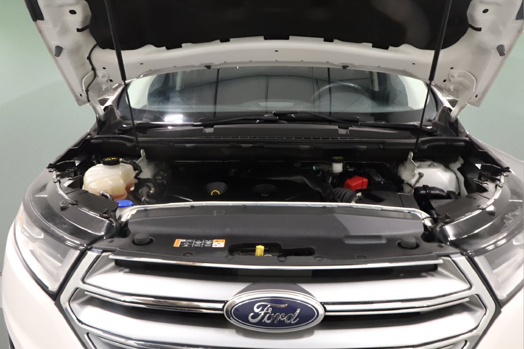 Used 2018 Ford Edge SEL w/ Equipment Group 201A AWD/4WD image 21