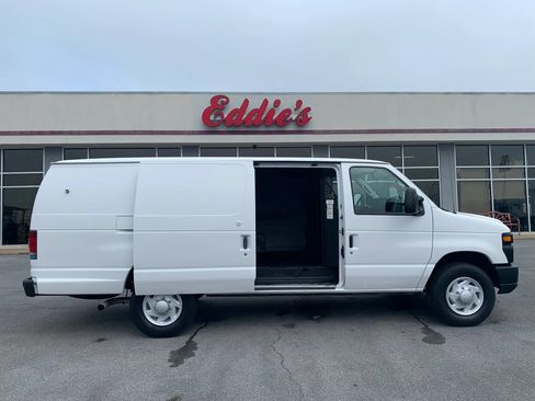 Used 2009 Ford E-350 and Econoline 350 Extended Super Duty RWD image 20
