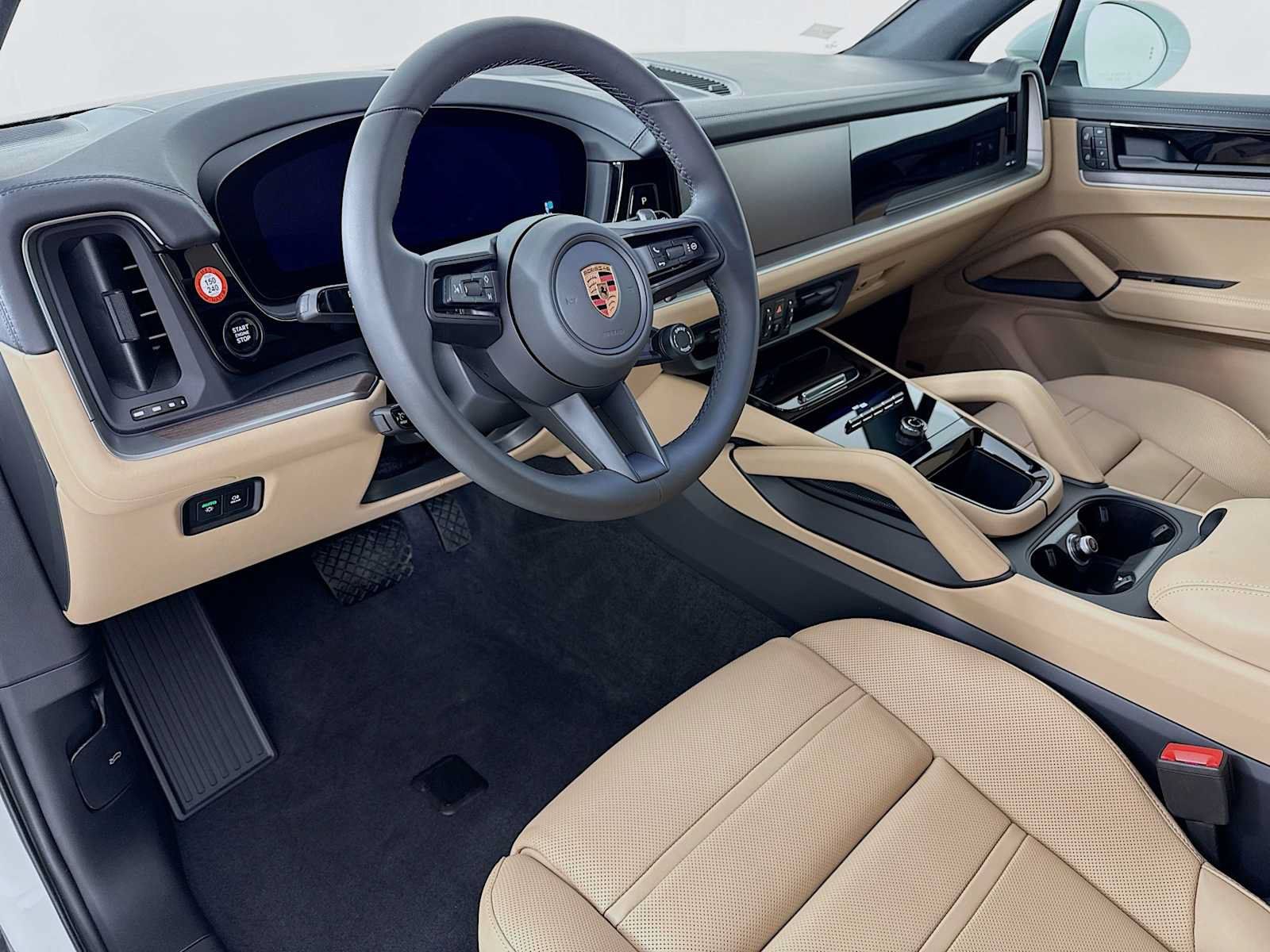 Used 2026 Porsche Cayenne AWD/4WD image 4