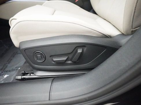 Used 2025 Audi A5 2.0T Premium Plus Sedan w/ Premium Plus image 17