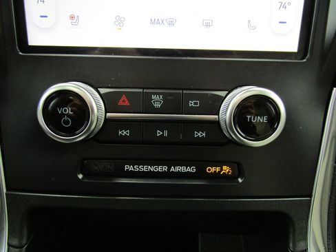 Used 2024 Ford Edge Titanium w/ Equipment Group 301A image 34