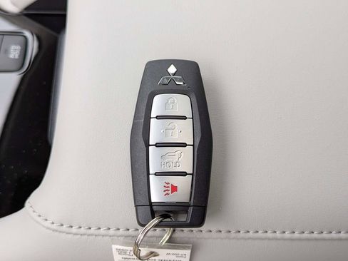 New 2026 Mitsubishi Outlander SEL image 31