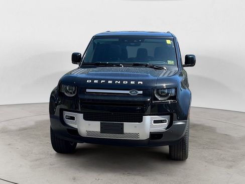 New 2025 Land Rover Defender 110 S image 8