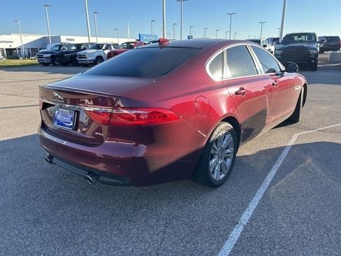 Used 2017 Jaguar XF Premium image 6