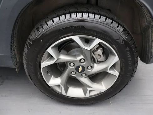 Used 2025 Chevrolet Trax LT FWD image 36
