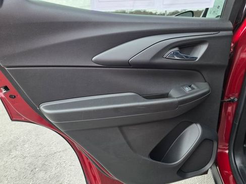 Used 2024 Chevrolet TrailBlazer LT w/ LT Cold Weather Package image 13