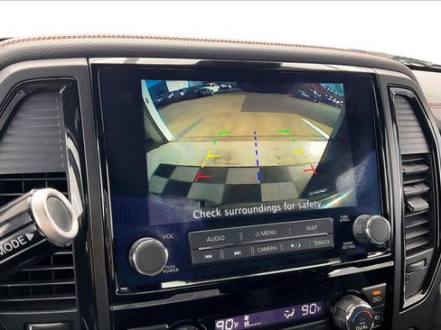 Used 2021 Nissan Titan PRO-4X image 23