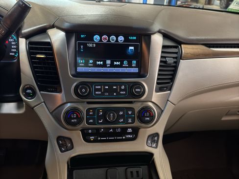 Used 2018 GMC Yukon Denali AWD/4WD image 30