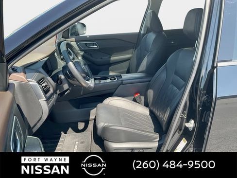 Used 2023 Nissan Rogue Platinum w/ Platinum Premium Package AWD/4WD image 13