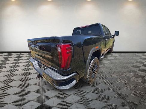 Used 2024 GMC Sierra 2500 Denali w/ Technology Package AWD/4WD image 6