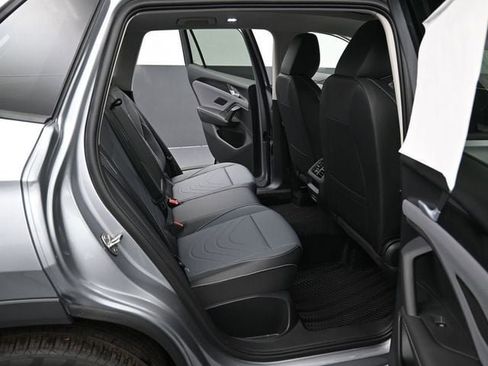 New 2026 Volkswagen Tiguan SE FWD image 13