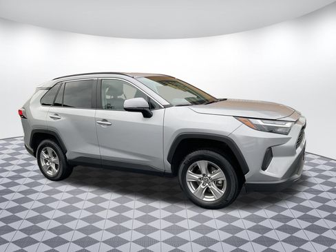 Used 2025 Toyota RAV4 XLE image 1