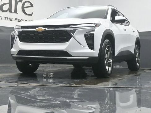 New 2026 Chevrolet Trax LT w/ Driver Confidence Package image 34