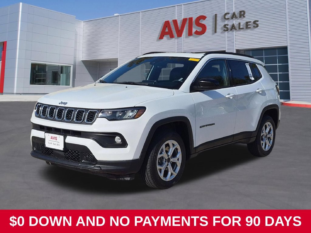 Used 2025 Jeep Compass Latitude w/ Sun & Sound Group AWD/4WD image 1