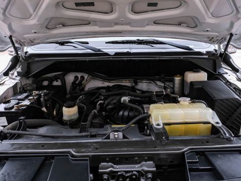 Used 2019 Nissan NV 2500 SV w/ Navigation Package image 39