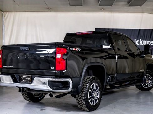 Used 2022 Chevrolet Silverado 2500 LT w/ Convenience Package image 8