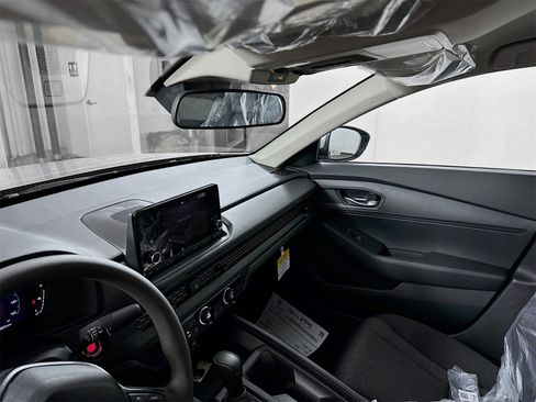 Used 2025 Honda Accord LX image 6