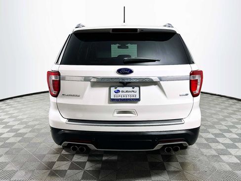 Used 2018 Ford Explorer Platinum AWD/4WD image 6