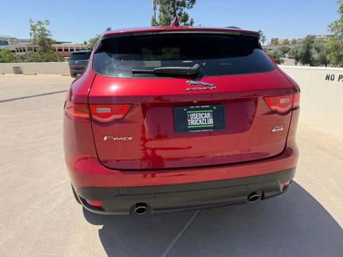 Used 2019 Jaguar F-PACE Premium image 7