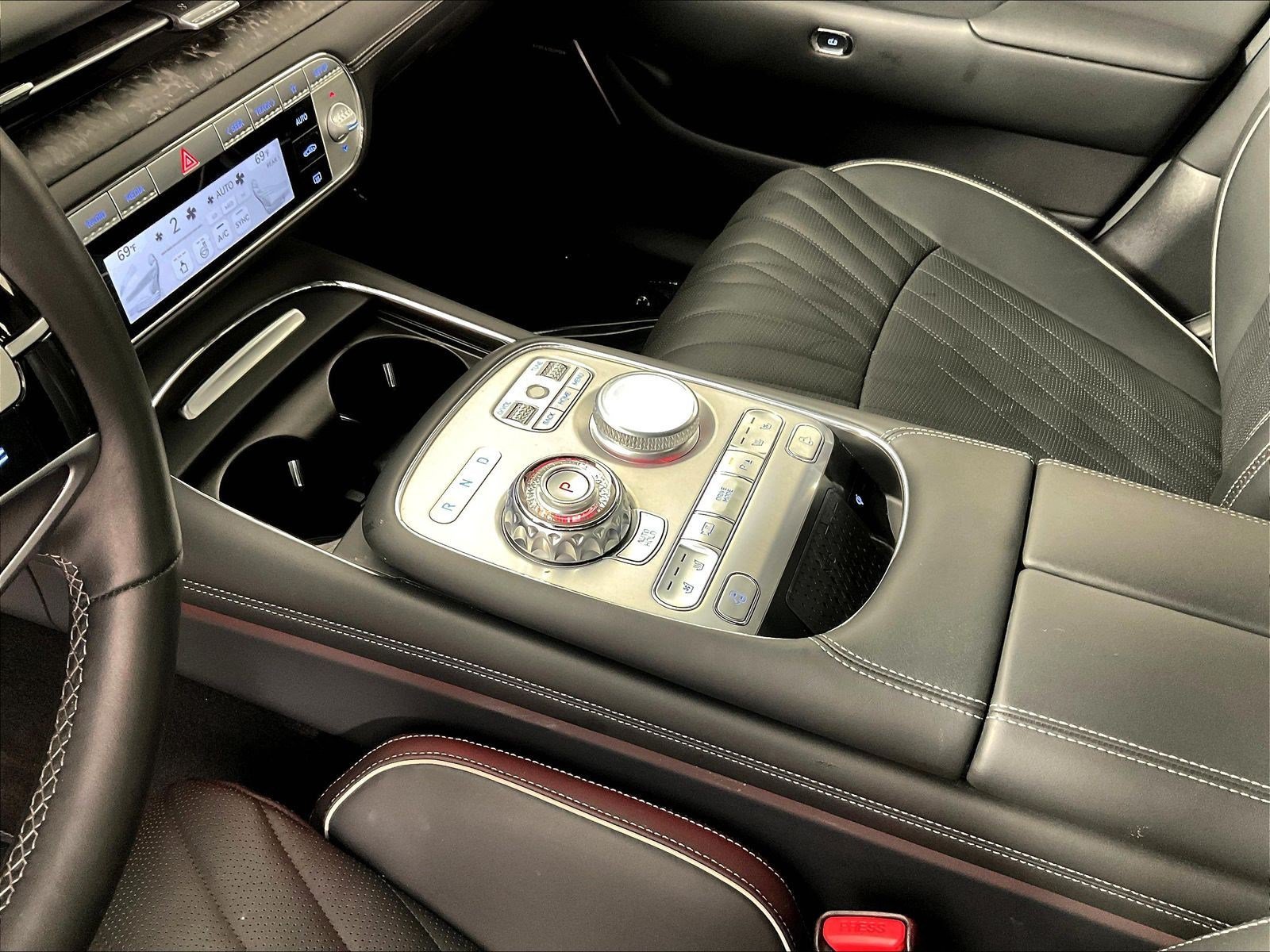 Used 2023 Genesis G90 3.5T AWD/4WD image 17