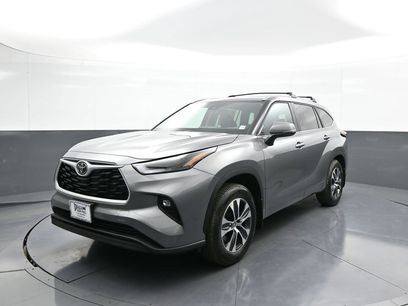 New 2025 Toyota Highlander XLE
