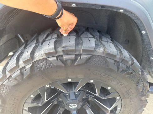 Used 2023 Jeep Wrangler Sport AWD/4WD image 7