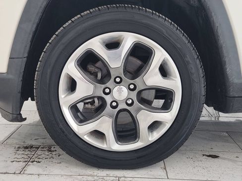 Used 2020 Jeep Compass Limited FWD image 10
