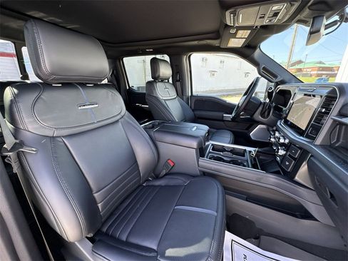 New 2025 Ford F250 Platinum image 25