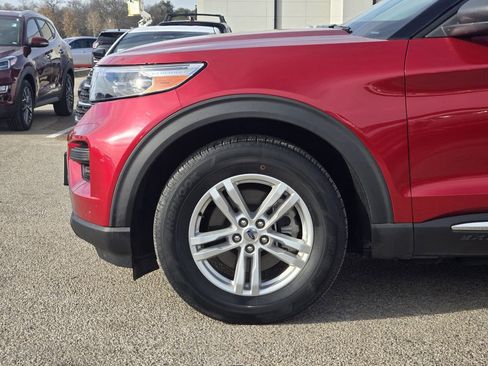 Used 2021 Ford Explorer XLT image 6