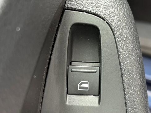 Used 2014 Volkswagen Jetta SE FWD image 26