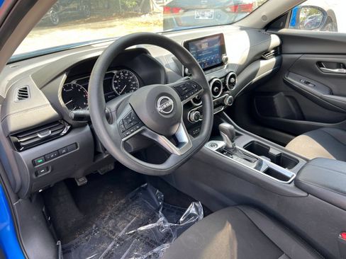 Used 2025 Nissan Sentra SV FWD image 33