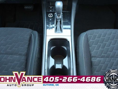 Used 2022 Nissan Kicks SV image 28