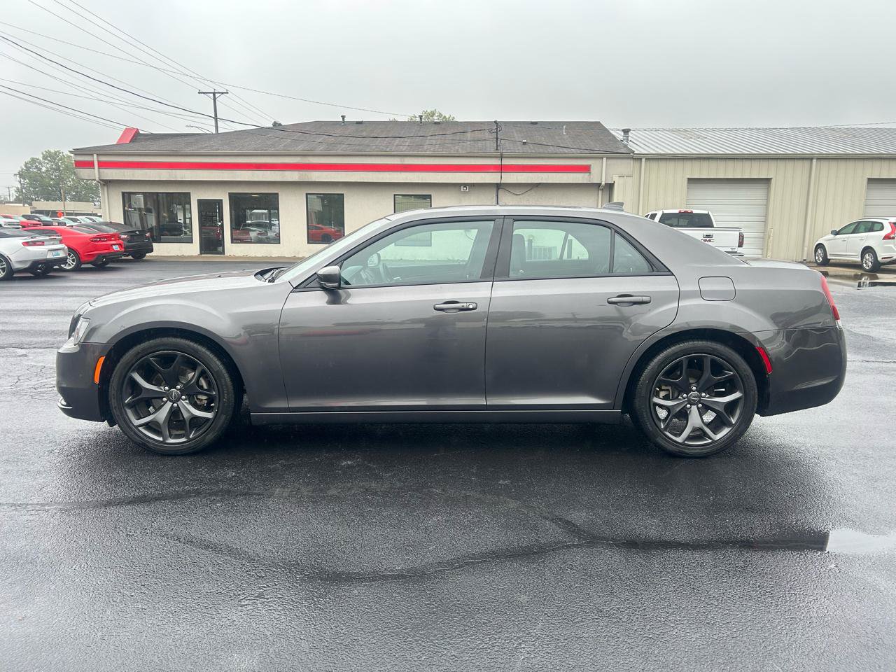 Used 2023 Chrysler 300 S RWD image 8