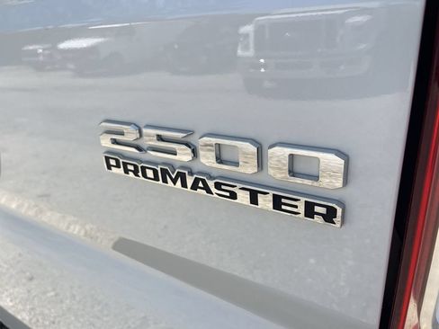 Used 2025 RAM ProMaster 2500 w/ Convenience Group FWD image 7