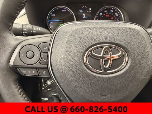 Used 2022 Toyota RAV4 XLE Premium AWD/4WD image 20