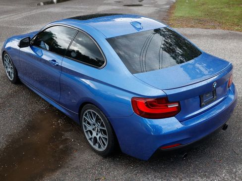 Used 2016 BMW M235i Coupe image 3
