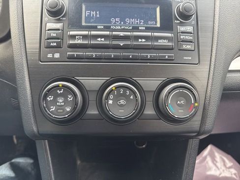 Used 2014 Subaru Impreza 2.0i Premium image 19