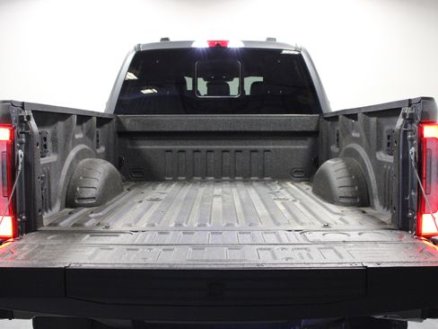 Used 2025 Ford F350 Platinum image 14