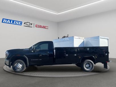 New 2025 GMC Sierra 3500 Pro w/ Convenience Package