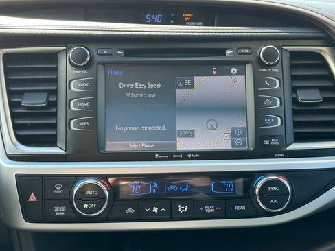 Certified 2019 Toyota Highlander XLE AWD/4WD image 21