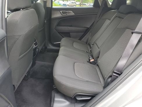 Used 2024 Kia Sportage LX FWD image 10