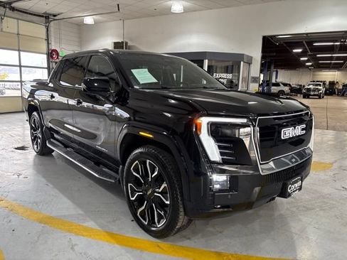 Used 2026 GMC Sierra EV Denali AWD/4WD image 8